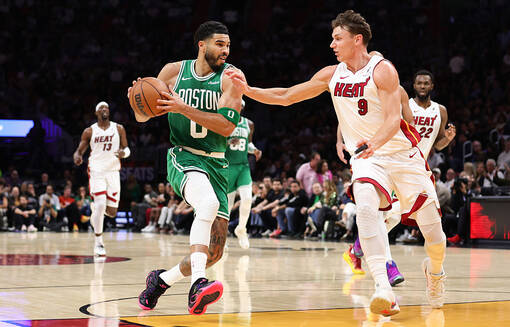 НБА: Бостон с Шульгой победил Майами, Юта без Михайлюка уступила Денверу