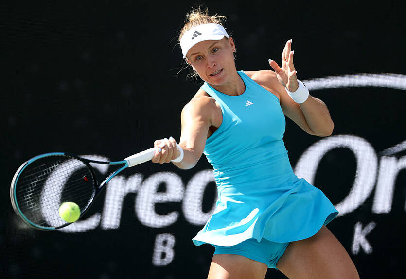 Стародубцева вийшла в 1/8 фіналу турніру в Чарльстоні