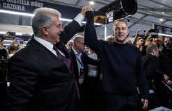 Барселона отсрочила продление контракта с главным тренером