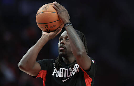 Защитник Портленда присоединился к Леброну и Карри по результативности в возрасте 35+