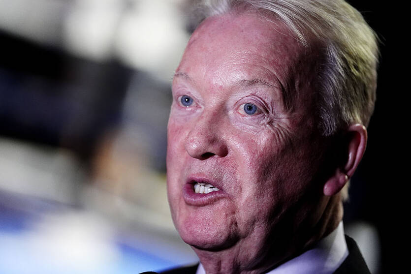 Френк Уоррен / Getty Images