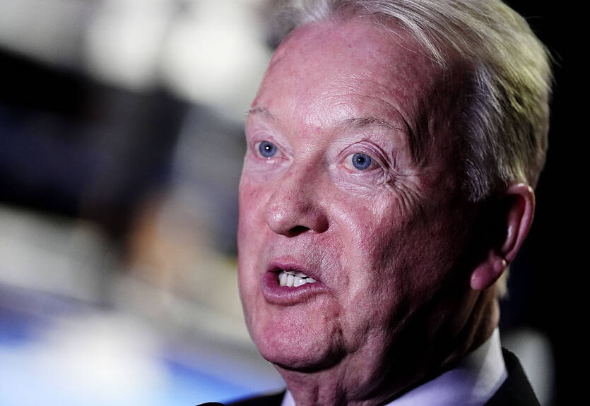 Уоррен ставит ультиматум Александру Усику