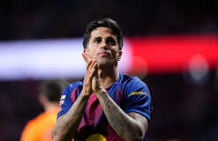 Флик определился с будущим Канселу в Барселоне