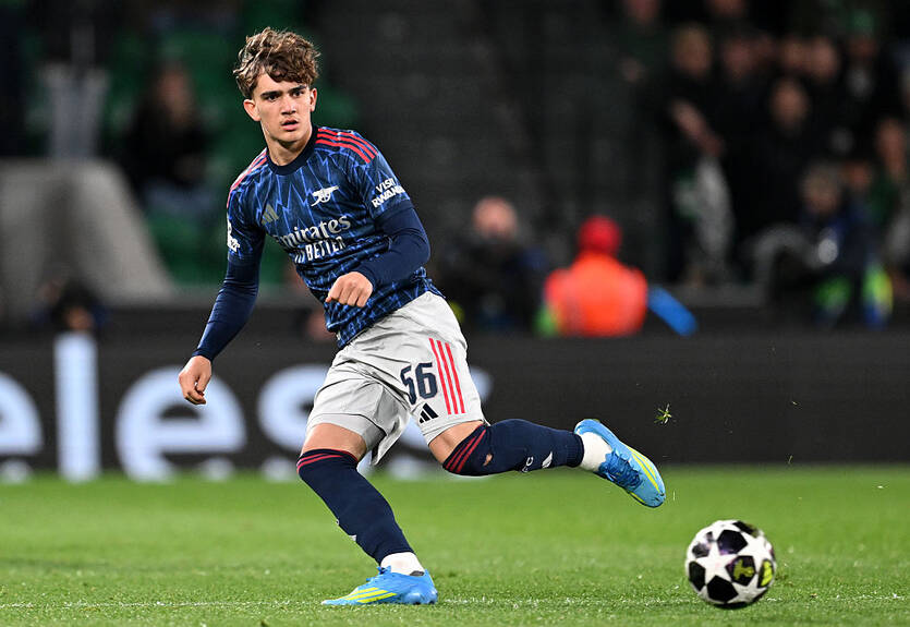 Юный вингер Арсенала установил исторический рекорд в Лиге чемпионов