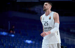 Лень оформил дабл-дабл в победном матче Реала Лень оформил дабл-дабл в победном матче Реала