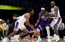 НБА: Лейкерс обыграли Юту, Бруклин уступил Торонто НБА: Лейкерс обыграли Юту, Бруклин уступил Торонто