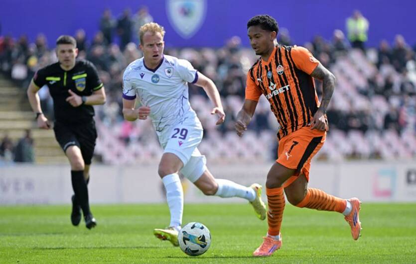 ЛНЗ и Шахтер сыграли вничью / ФК Шахтер Донецк