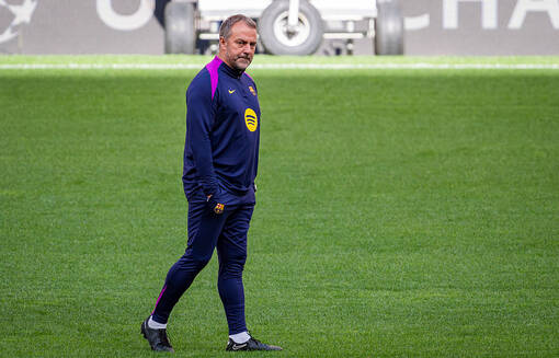 Барселона обратилась к УЕФА из-за состояния поля на стадионе Атлетико