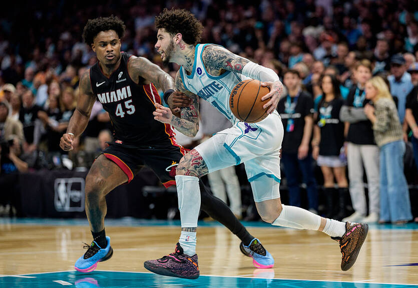 НБА: Шарлотт победил Майами в плей-ин, Портленд вышел в плей-офф, одолев Финикс