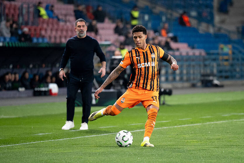 Шахтар зіграє проти АЗ / Getty Images