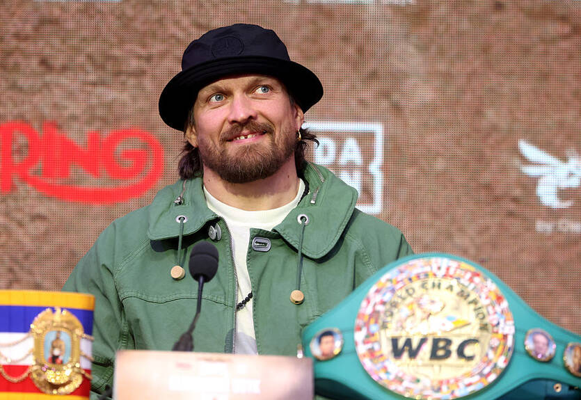 Усик назвал сумму, за которую готов провести трилогию с Фьюри