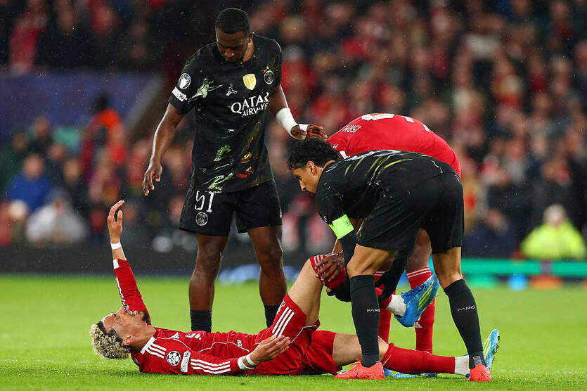 Уго Екітіке отримав важку травму / Getty Images