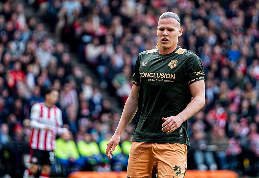 Утрехт продлил аренду Степанова еще на сезон