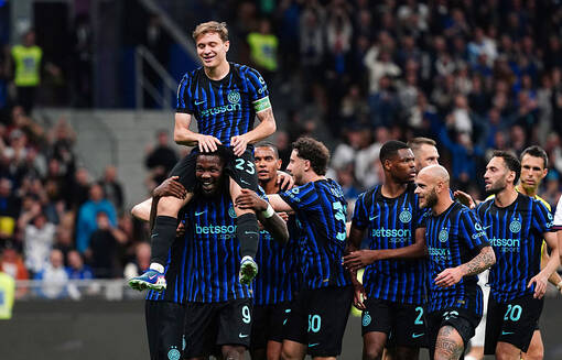 Интер одержал дома разгромную победу над Кальяри