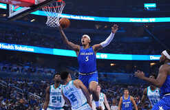 НБА Плей-ин: Орландо разгромил Шарлотт, Голден Стейт уступил Финиксу