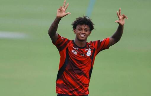 Шахтер подписал вингера с Атлетико Паранаэнсе