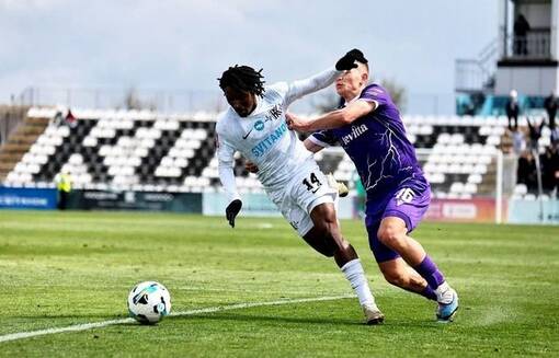 Колос минимально одолел ЛНЗ