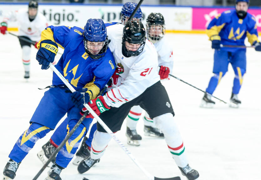 Юношеская сборная Украины по хоккею уступила Венгрии