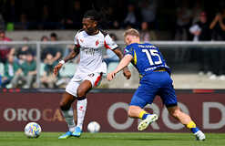 Гол Рабьо принес Милану минимальную победу