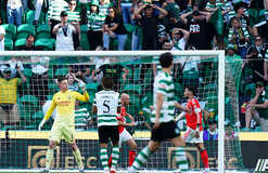 Подвиг Трубина позволил Бенфике обыграть Спортинг