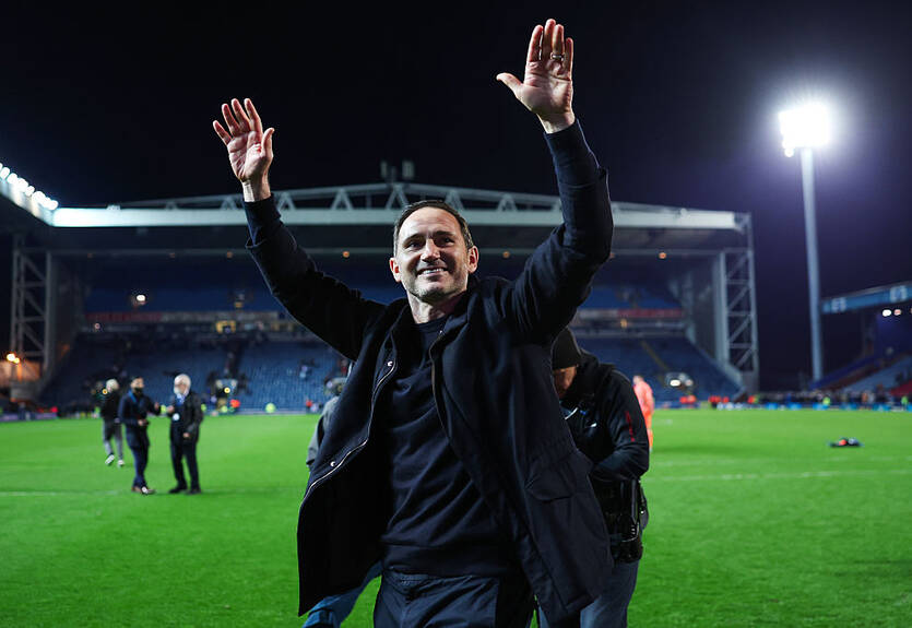 Лэмпард забрал награду лучшего тренера сезона в Чемпионшипе