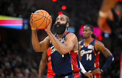 Харден повторил достижение Леброна, державшееся с 2016 года