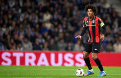 Бывший защитник сборной Бразилии закончит карьеру в 42 года