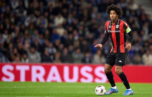 Бывший защитник сборной Бразилии закончит карьеру в 42 года