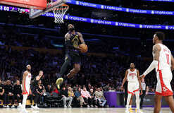 Леброн обновил рекорд в плей-офф НБА