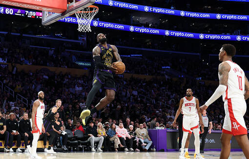 Леброн обновил рекорд в плей-офф НБА