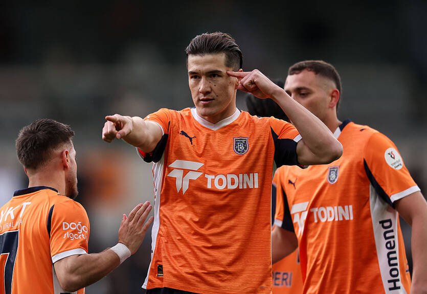 Конкурент Довбика покинул Рому