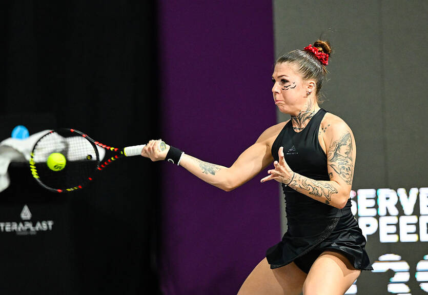 Олийникова проиграла с "баранкой" в первом круге турнира в Мадриде