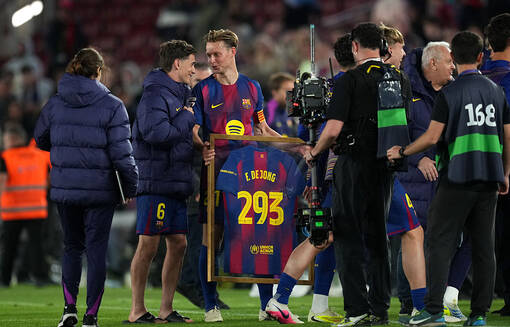 Френки де Йонг побил рекорд Коку в Барселоне