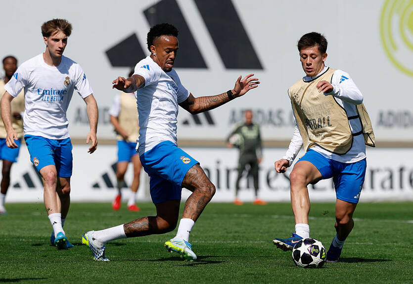 Проблемы в Реале. Сразу два футболиста получили мышечные травмы