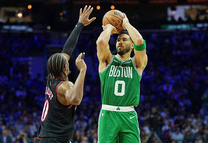 Плей-оф НБА: Лейкерс переміг Х'юстон, Філадельфія поступилася Бостону