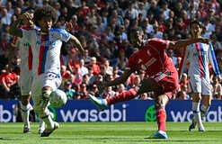 Кристал Пэлас проиграл Ливерпулю перед матчем с Шахтером