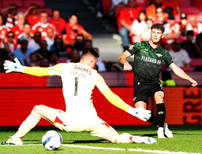 Бенфіка перемогла Морейренсе / Getty Images