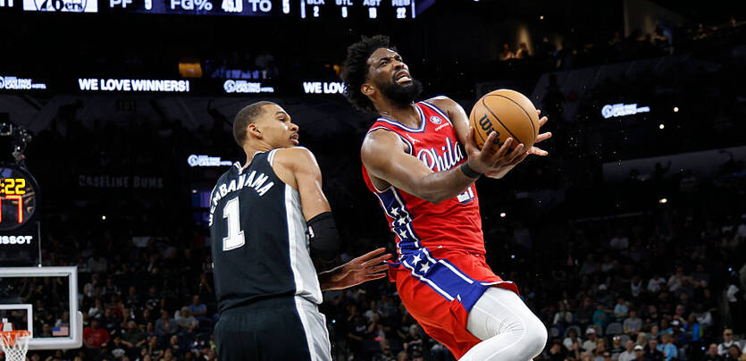 Віктор Вембаньяма та Джоела Ембіїда / Getty Images