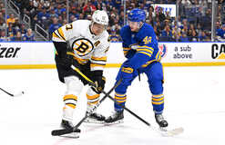 Плей-офф НХЛ: Баффало уступил Бостону, Миннесота обыграла Даллас