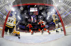 Плей-офф НХЛ: Филадельфия четвертый раз обыграла Питтсбург, победы Монреаля и Вегаса