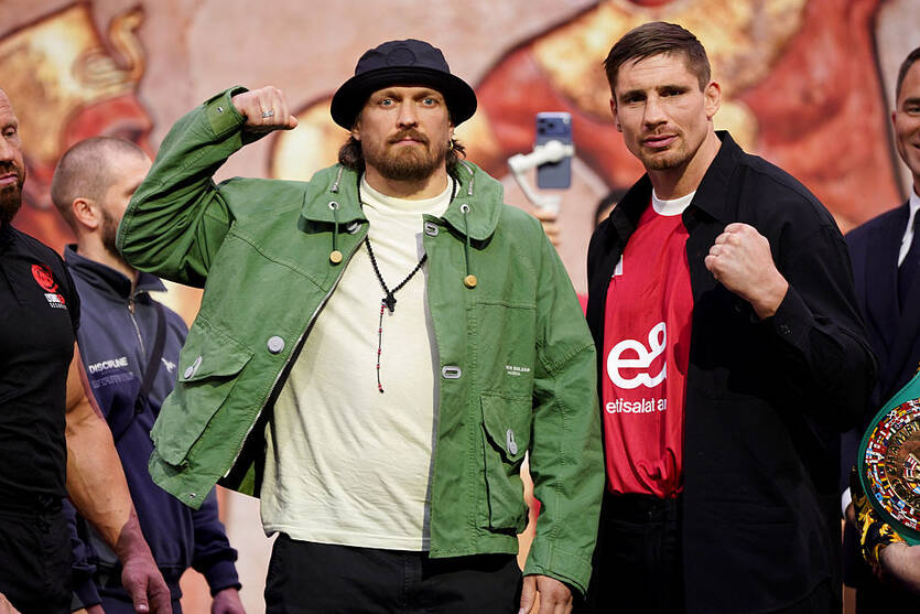 Олександр Усик і Ріко Верховен / Getty Images
