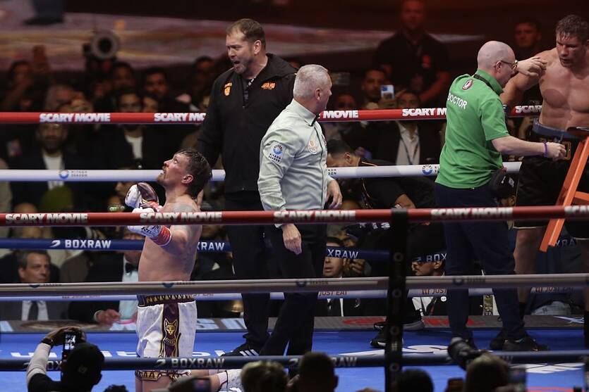 Усик победил Верховена / Getty Images