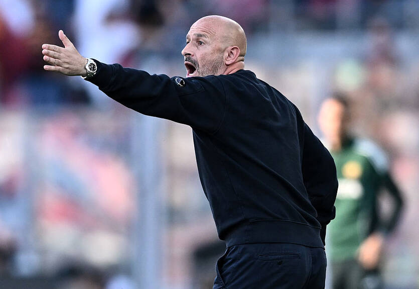 Экс-тренер Фиорентины и Болоньи сменил Серию А на чемпионат Турции