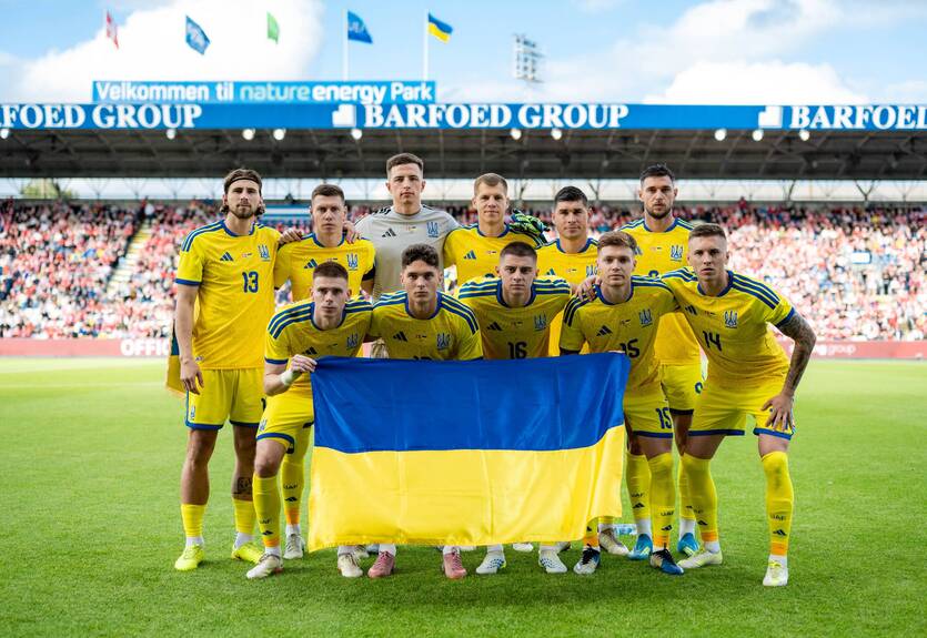 Матч Дания - Украина не был доигран из-за потери сознания Кристианом Эриксеном Матч Дания - Украина не был доигран из-за потери сознания Кристианом Эриксеном