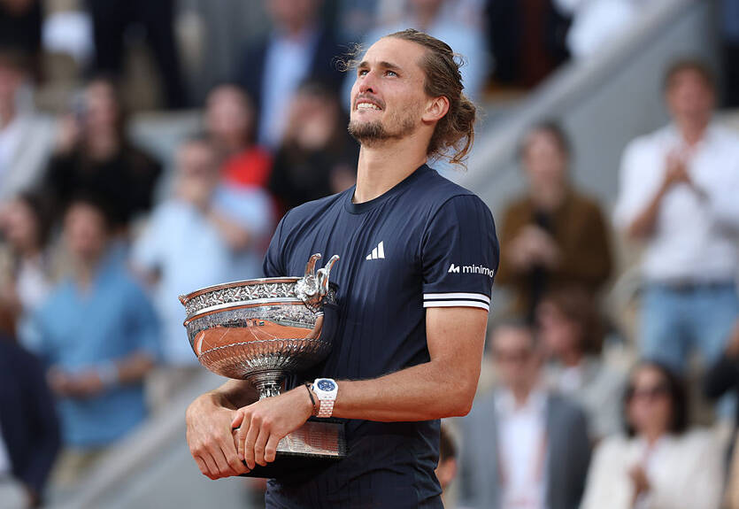Зверев впервые в карьере выиграл Ролан Гаррос