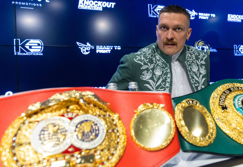 IBF санкционировала бой за освобожденный Усиком титул