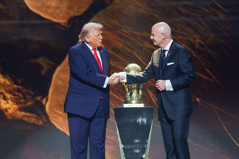 Дональд Трамп и Джанни Инфантино / Getty Images