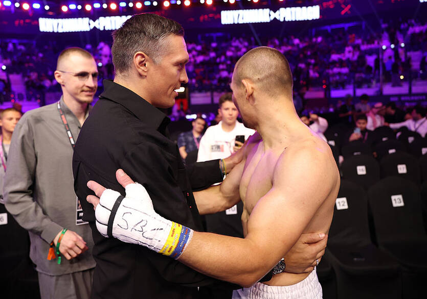 Александр Усик и Александр Хижняк / Getty Images