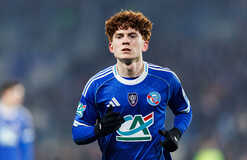 Челси оформил переход аргентинского полузащитника из Страсбура