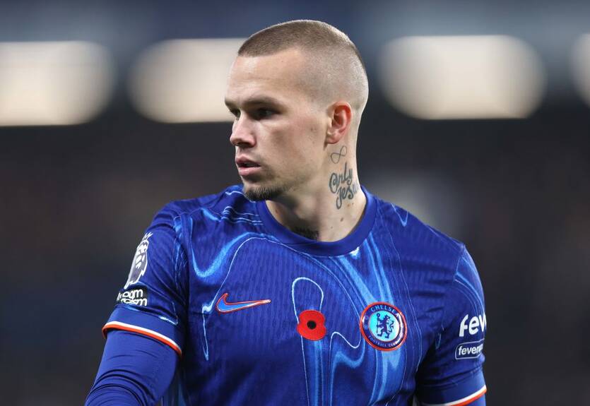 На Мудрика претендуют три клуба АПЛ